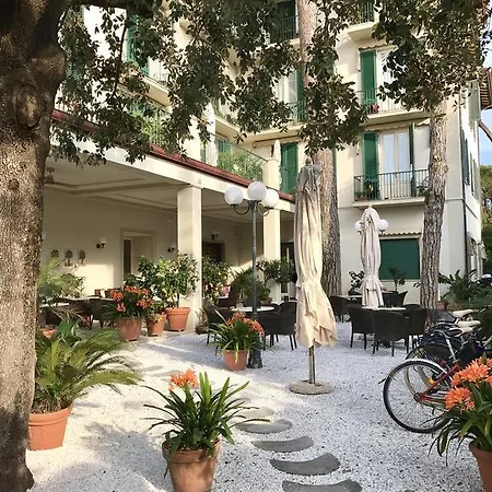 Szálloda La Primula Forte dei Marmi