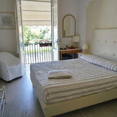 La Primula 3*